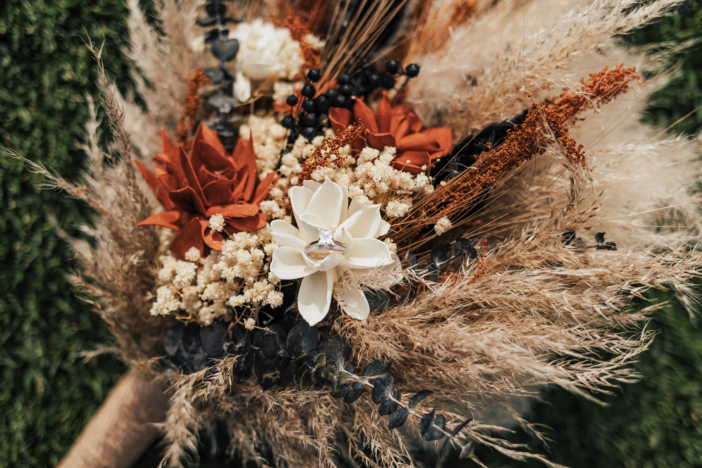 Reception details and decor